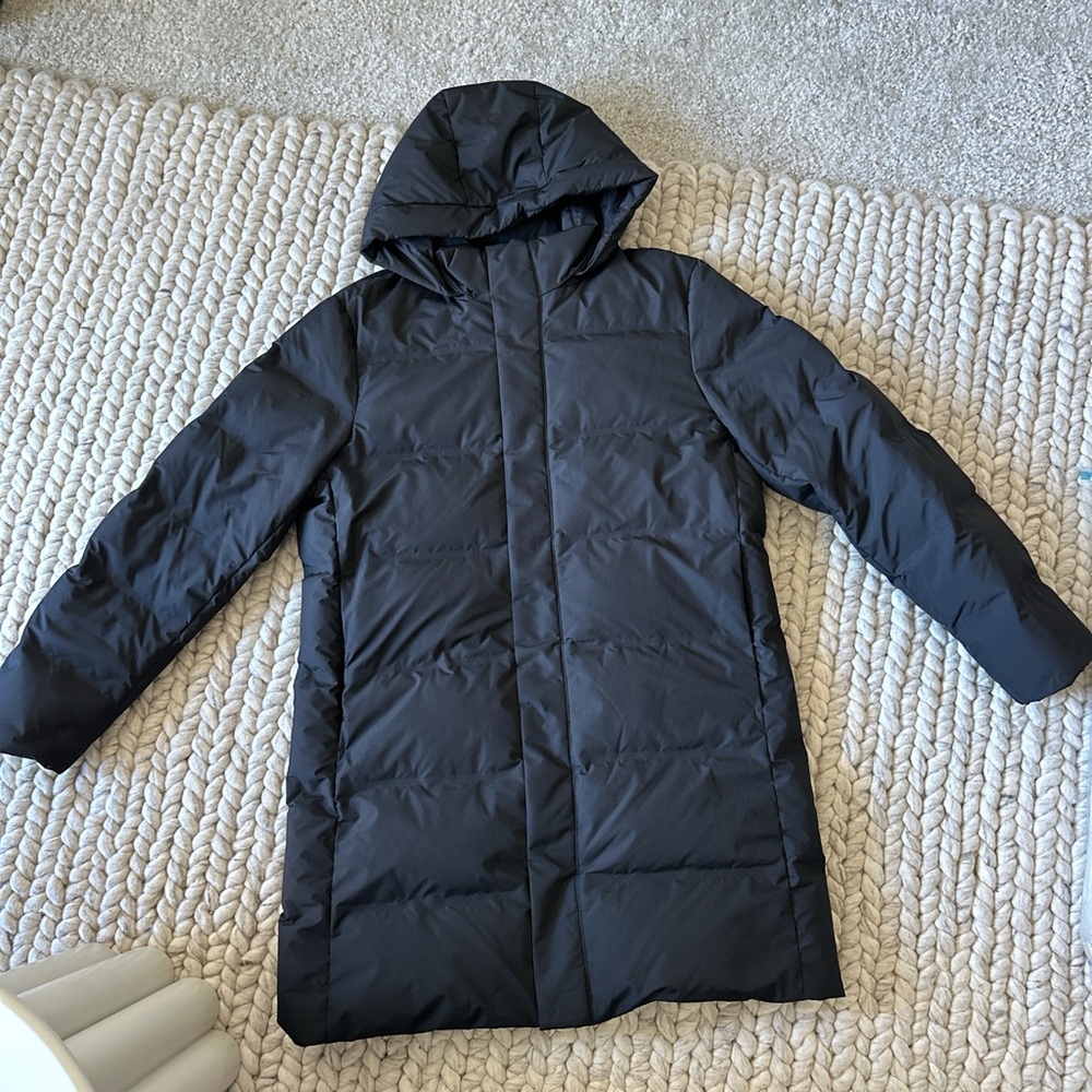 Uniqlo Men’s Seamless Down Jacket